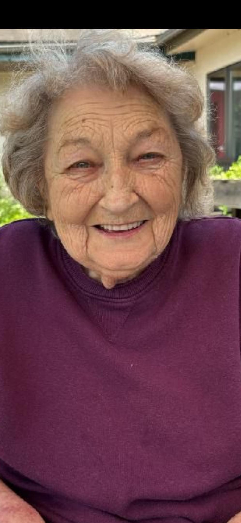 Emilie Davis, 94, Phillips