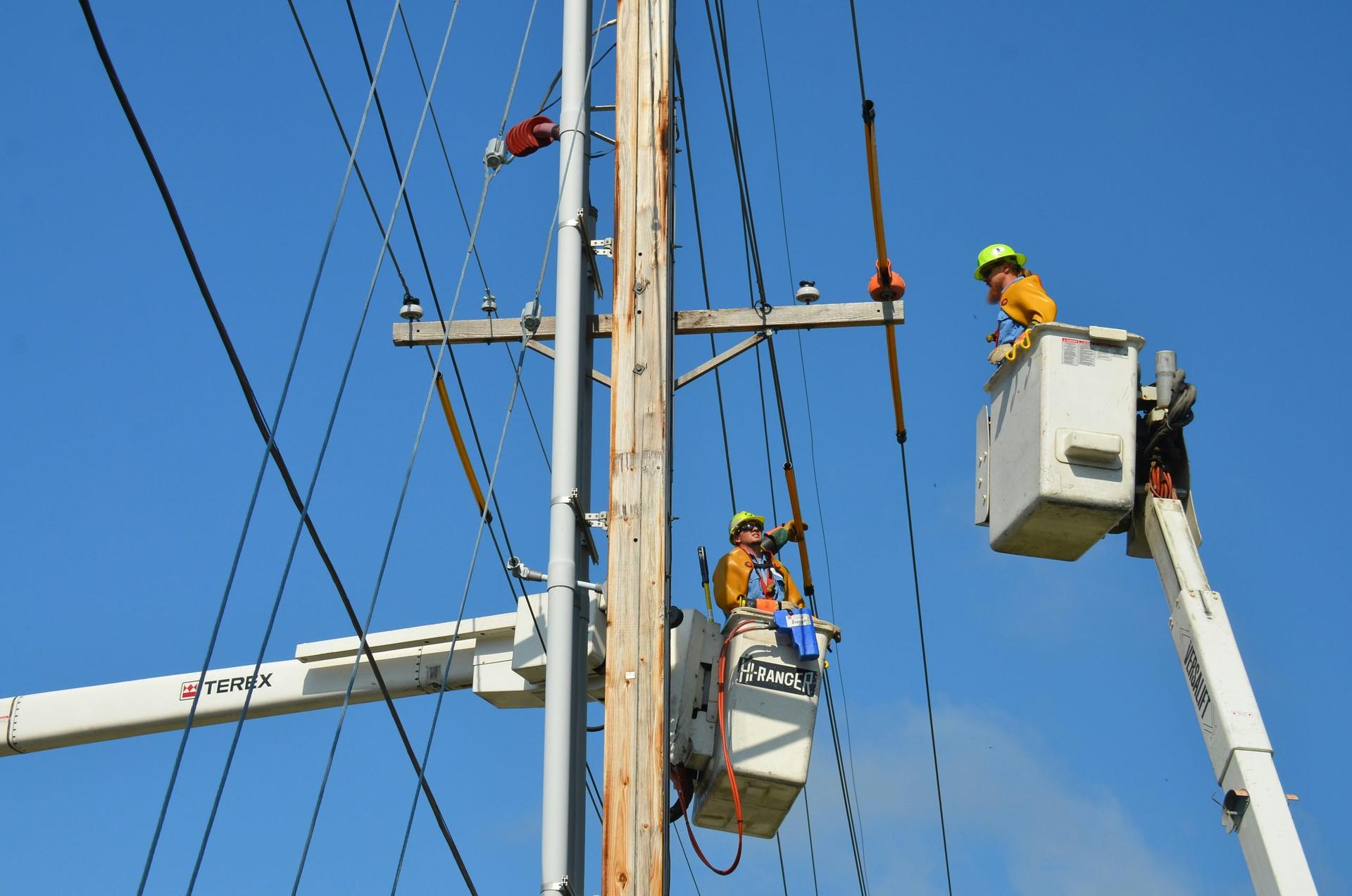 Damaging Winds Leave Thousands Without Power in Southeast Wisconsin ...